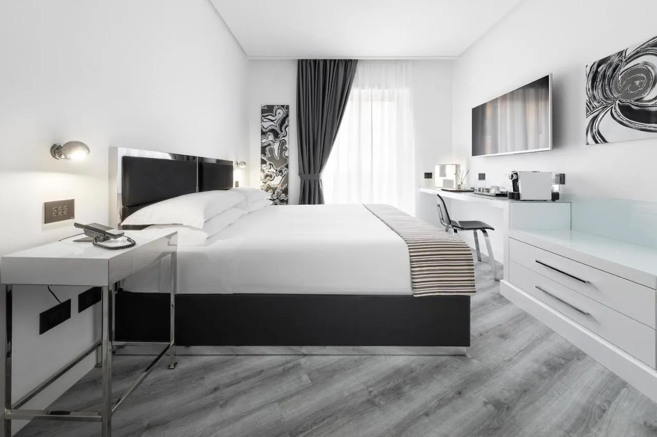 Lhp Napoli Palace & Spa 5*, Naples