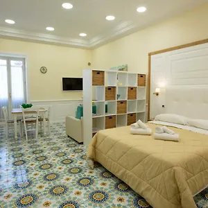Apartment La Corte Dei Borboni By Dimorra, Naples