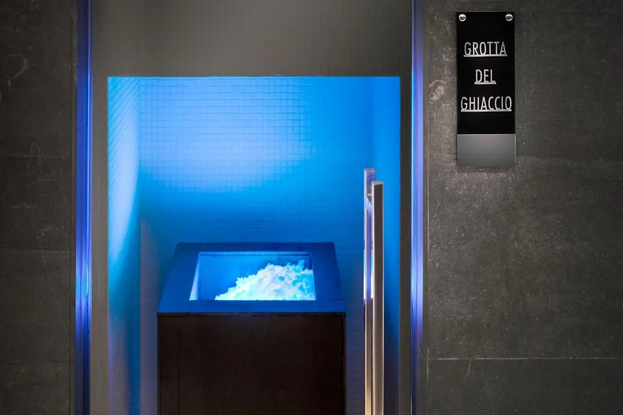Lhp Napoli Palace & Spa