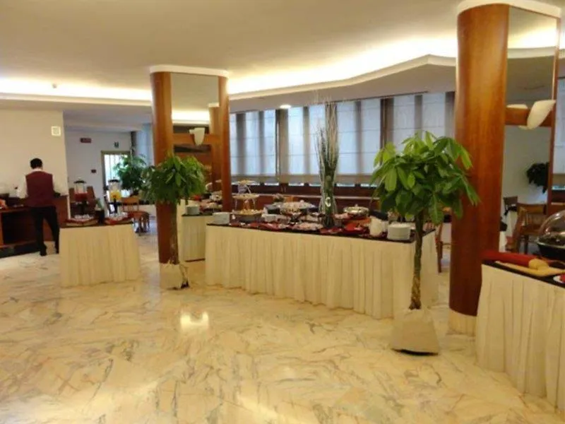 Lhp Napoli Palace & Spa Ξενοδοχείο